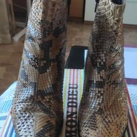 Stivali da donna in pelle di pitone