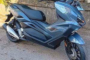SCOOTER KL BRERA 300cc MOT. LC PIAGGIO