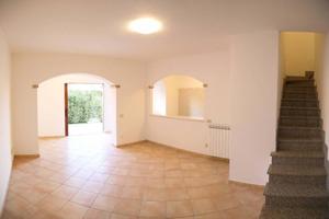 Villino ristrutturato in residence ,con taverna