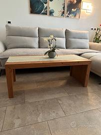 Tavolino in legno massiccio