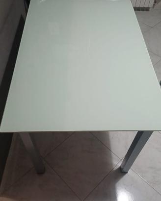 TAVOLO IN VETRO CON SEDIE