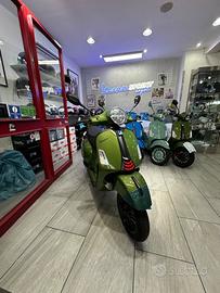 Piaggio Vespa 310 GTS hpe super sport 2026 verde r