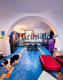 Casa indipendente ristrutturata 5 vani [PM/7]