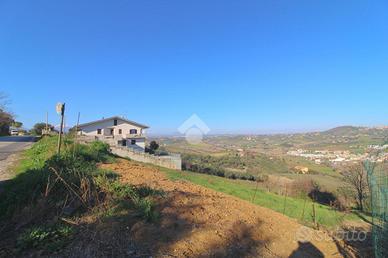 TER. RESIDENZIALE A MOSCIANO SANT'ANGELO