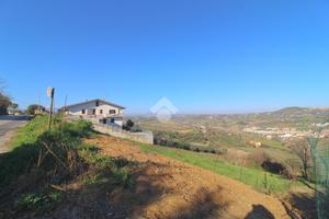 TER. RESIDENZIALE A MOSCIANO SANT'ANGELO