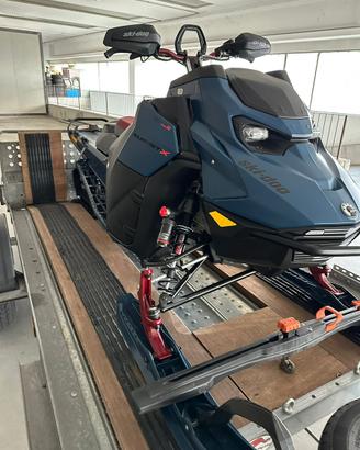 Skidoo 850 turbo R 2025