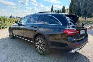 Mercedes classe E220 All Terrein 4 Matic Mild Hibr