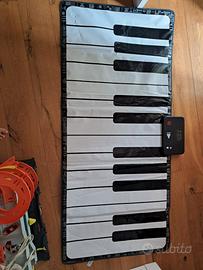 pianoforte da pavimento per bambini