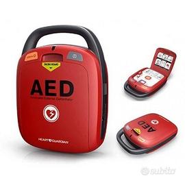 Defibrillatore semi automatico