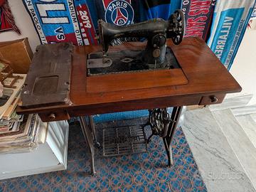 Macchina da cucire Singer vintage