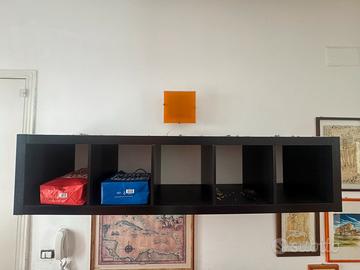 Libreria da muro o terra