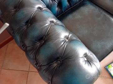 Divano 

Chesterfield
 in pelle Blue 3 Posti 