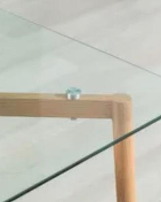 Tavolo con piano in vetro