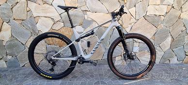 Mountainbike MTB Canyon Lux Trail CF7 2023
