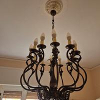 Lampadario in ferro battuto