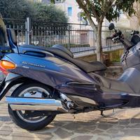 Burgman AN 400 perfettamente conservato.