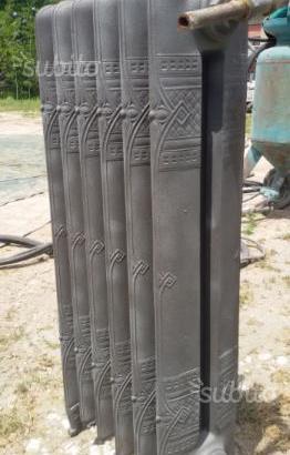 Termosifoni antichi con decori