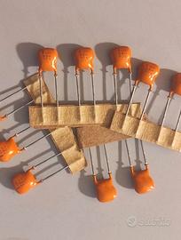 5 Condensatori Alluminio 33uF 10V - SAL-RPM 128