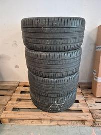 4 Pirelli PZERO RUN FLAT (montate su BMW X5)  80%