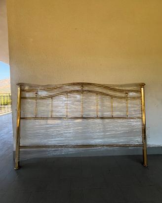 Letti in metallo dorato/ottone stile classico