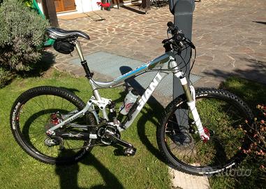 MTB GIANT Trance Costum full suspension