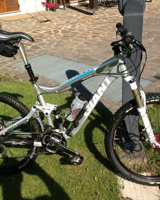 MTB GIANT Trance Costum full suspension