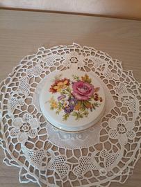 Vecchio cofanetto/portagioie in ceramica "Limoges"