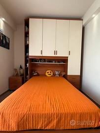 Cameretta e scrivania