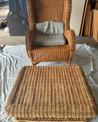 Poltrona Bergère in vero midollino con puf