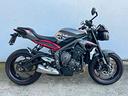 triumph-street-triple-765-r-2021