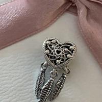 PANDORA Charm Acchiappasogni con tre piume e cuore