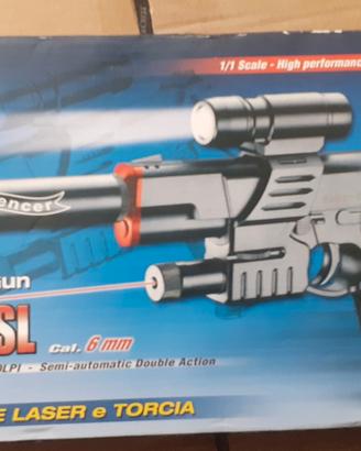 pistola giocattolo con puntatore laser