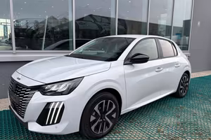 PEUGEOT 208 II 2023 - 208 1.2 hybrid Busines U8932