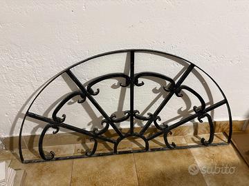 Rosone in ferro battuto a semicerchio raggio 50 cm
