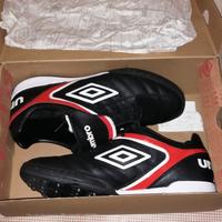 Scarpe da calcetto Umbro nuove