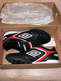 Scarpe da calcetto Umbro nuove