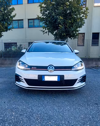 Volkswagen  Golf gti 7.5 performance