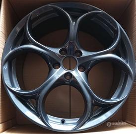 Cerchi in lega originali Alfa GIULIA 19" con gomm