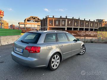 Audi A4 2.0 16V TDI s line
