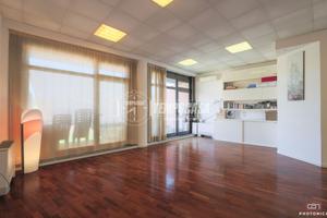 UFFICIO IN PIENO CENTRO A CATTOLICA