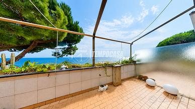 PINETA - BILOCALE RISTRUTTURATO VISTA MARE