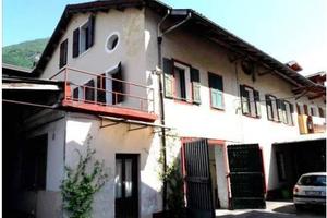 Immobile in asta di 348 m² con più di 5 locali a F
