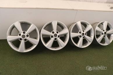 Cerchi in lega Nissan Qashqai Dualis X-Trail 17