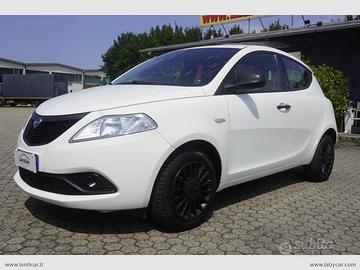 LANCIA Ypsilon 1.0 FireFly Hyb. Eco Silv. solo Km