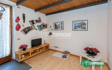 TRILOCALE DOPPI SERVIZI IN CORTE