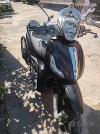 piaggio Beverly 350 police