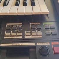 organo elettronico Yamaha MC400