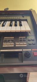 organo elettronico Yamaha MC400