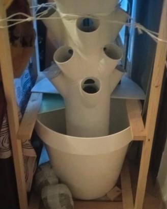 TORRE PER PIANTINE  CON MOTORINO RICIRCOLO ACQUA
