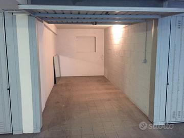 Garage Box S-1 in Piazza Napoli